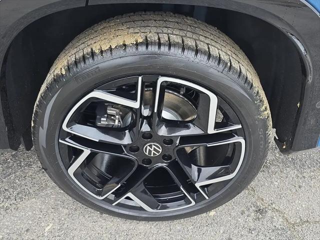 2026 Volkswagen Tiguan SEL R-Line Turbo