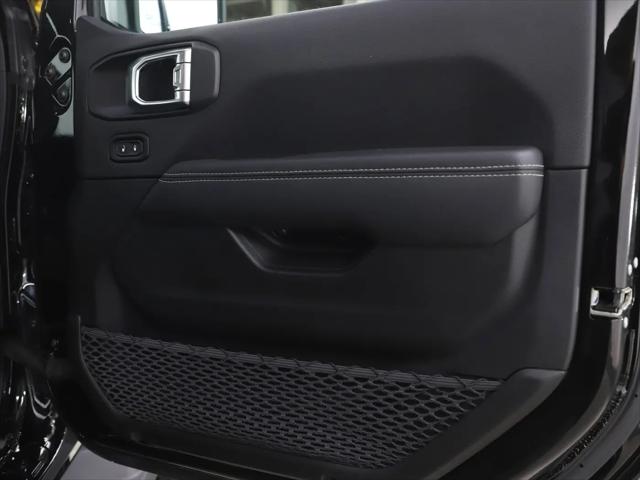 2023 Jeep Wrangler 4-Door Sahara