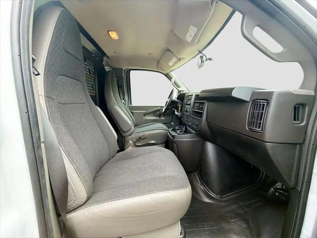 2024 Chevrolet Express Cargo Van RWD 2500 Regular Wheelbase WT
