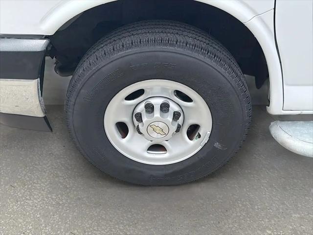 2024 Chevrolet Express Cargo Van RWD 2500 Regular Wheelbase WT