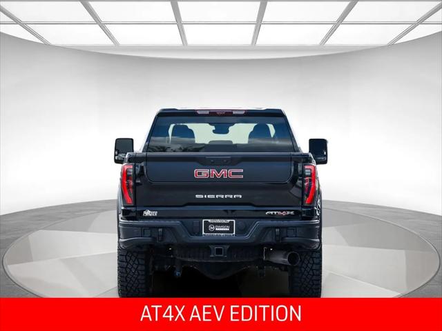 2025 GMC Sierra 2500HD 4WD Crew Cab Standard Bed AT4X