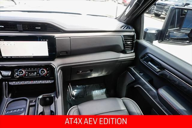 2025 GMC Sierra 2500HD 4WD Crew Cab Standard Bed AT4X