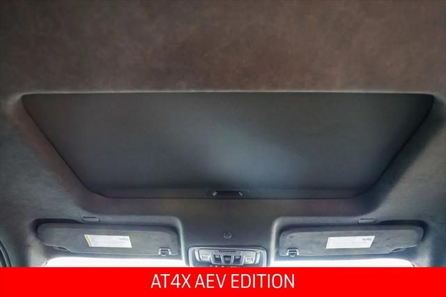2025 GMC Sierra 2500HD 4WD Crew Cab Standard Bed AT4X
