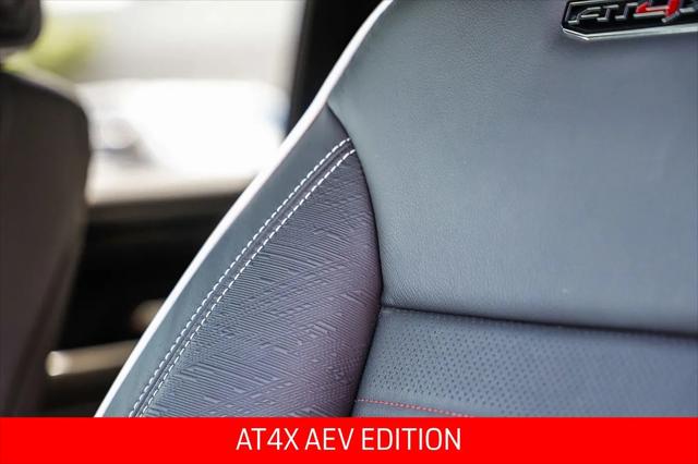 2025 GMC Sierra 2500HD 4WD Crew Cab Standard Bed AT4X