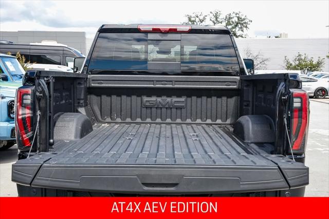 2025 GMC Sierra 2500HD 4WD Crew Cab Standard Bed AT4X