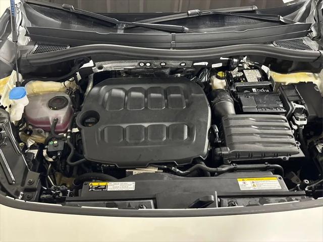 2025 Volkswagen Tiguan 2.0T SEL R-Line