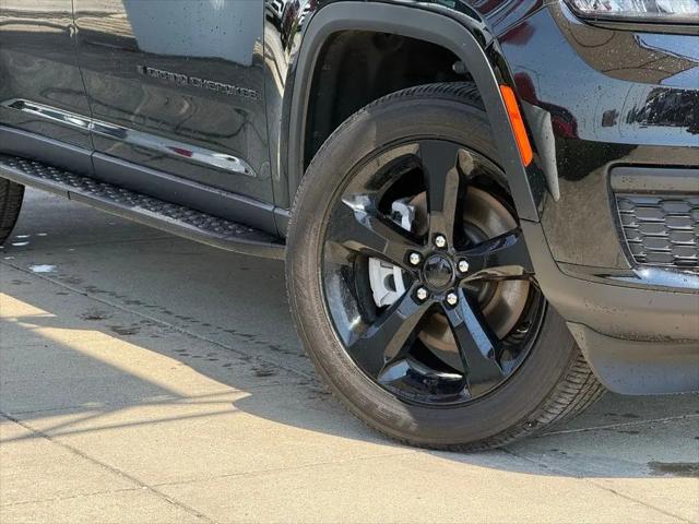 2025 Jeep Grand Cherokee L Altitude 4x4