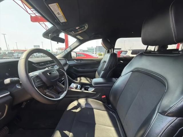 2025 Jeep Grand Cherokee L Altitude 4x4