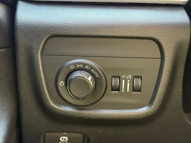 2025 Jeep Grand Cherokee L Altitude 4x4