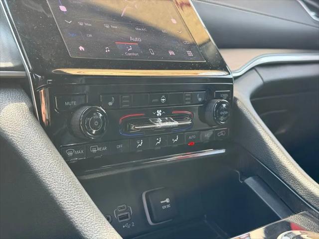 2025 Jeep Grand Cherokee L Altitude 4x4