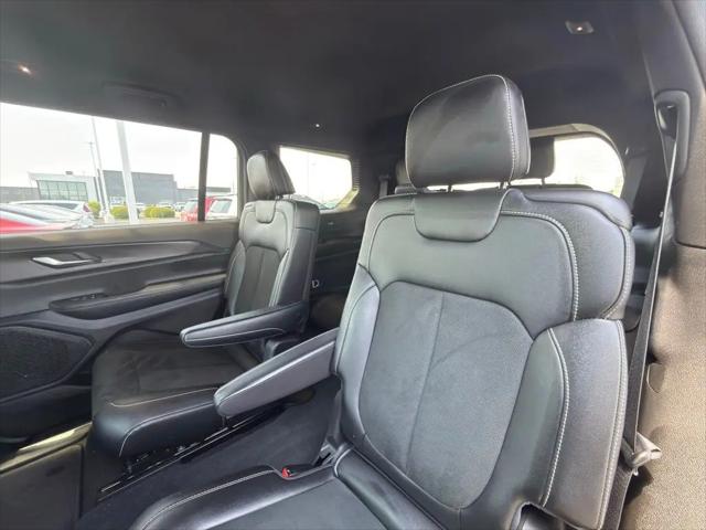 2025 Jeep Grand Cherokee L Altitude 4x4