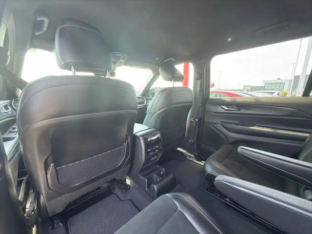 2025 Jeep Grand Cherokee L Altitude 4x4