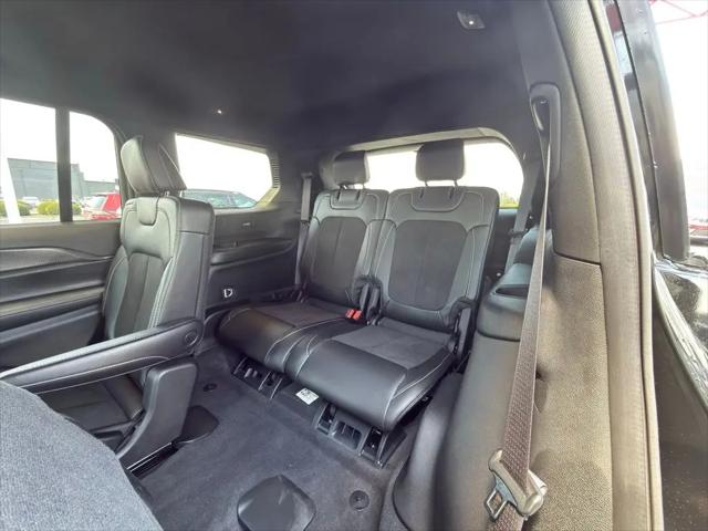 2025 Jeep Grand Cherokee L Altitude 4x4