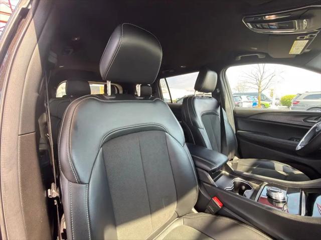 2025 Jeep Grand Cherokee L Altitude 4x4