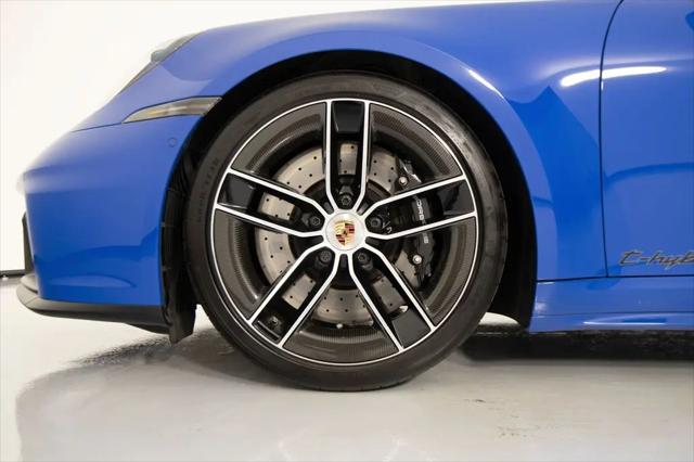 2025 Porsche 911 Carrera 4 GTS Cabriolet