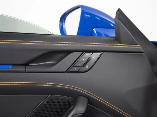 2025 Porsche 911 Carrera 4 GTS Cabriolet