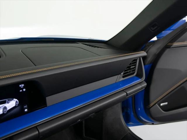 2025 Porsche 911 Carrera 4 GTS Cabriolet