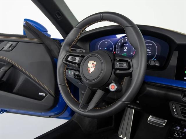 2025 Porsche 911 Carrera 4 GTS Cabriolet