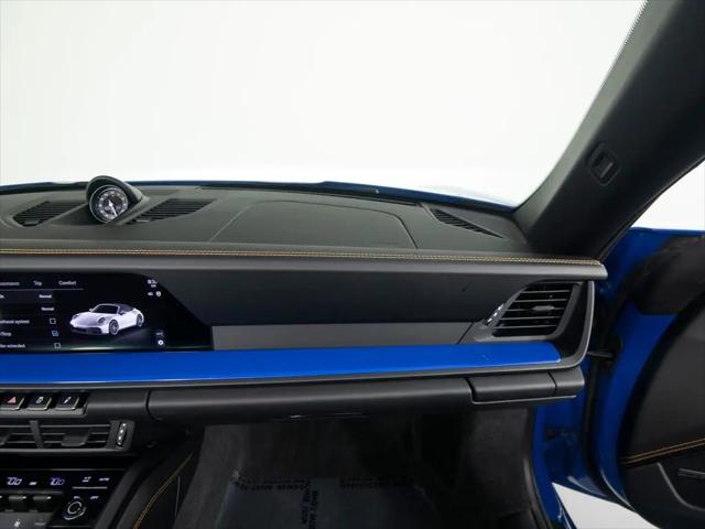2025 Porsche 911 Carrera 4 GTS Cabriolet