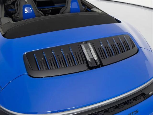 2025 Porsche 911 Carrera 4 GTS Cabriolet