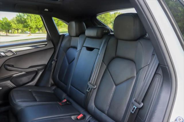 2020 Porsche Macan Macan