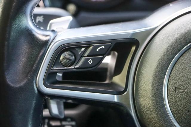 2020 Porsche Macan Macan