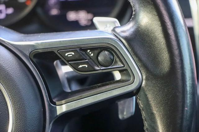 2020 Porsche Macan Macan