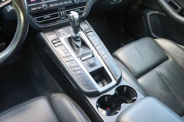 2020 Porsche Macan Macan