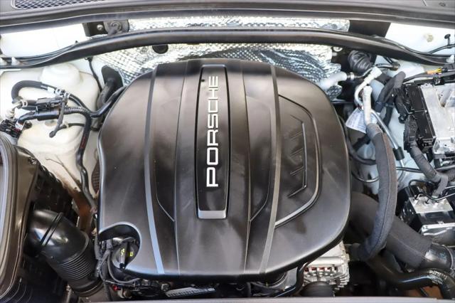 2020 Porsche Macan Macan