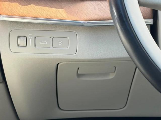 2017 Volvo XC90 Hybrid T8 Inscription
