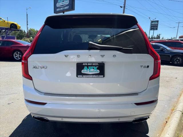 2016 Volvo XC90 T6 Momentum