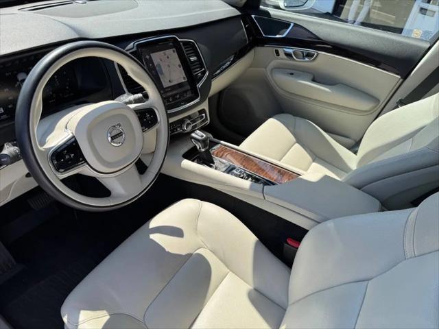2016 Volvo XC90 T6 Momentum