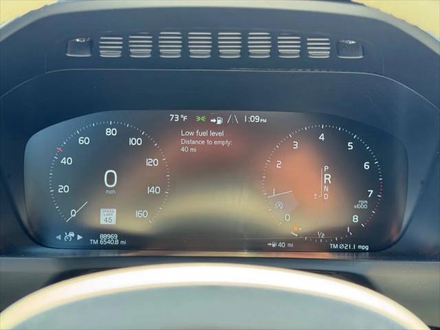2016 Volvo XC90 T6 Momentum