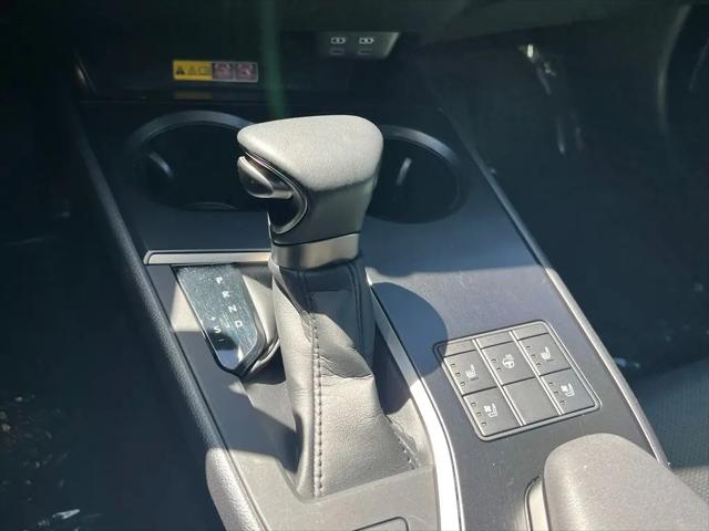 2024 Lexus UX 250h F SPORT Design