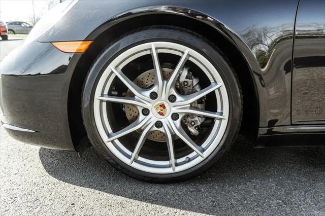 2018 Porsche 911 Carrera