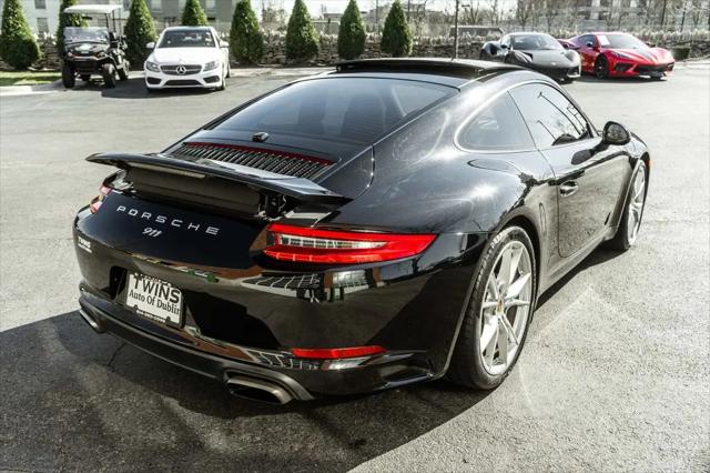 2018 Porsche 911 Carrera