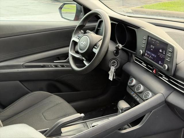 2021 Hyundai Elantra SE
