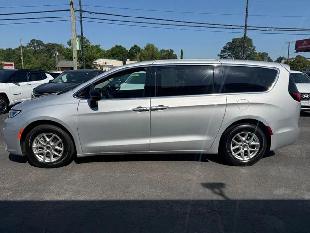2024 Chrysler Pacifica Touring L