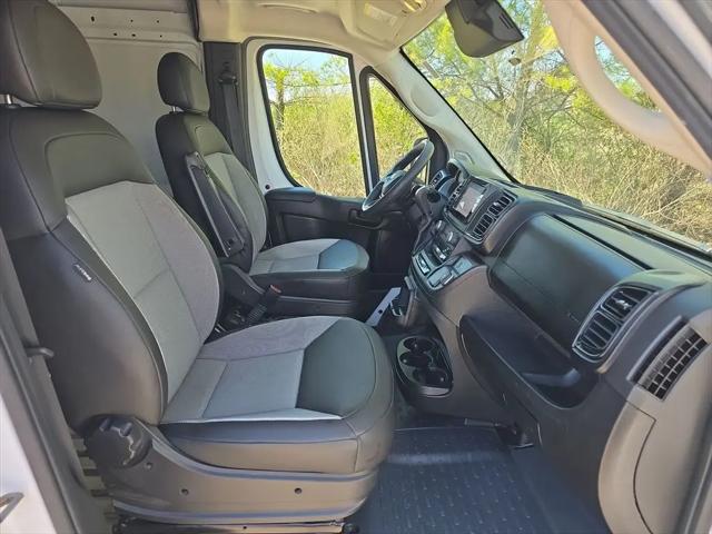 2025 Ram ProMaster 2500 Cargo Van Tradesman High Roof 159" WB w/Pass Seat