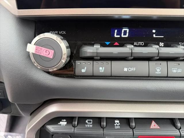 2026 Toyota Tundra Platinum Hybrid CrewMax 5.5' Bed