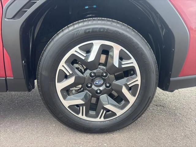 2025 Subaru Forester Base