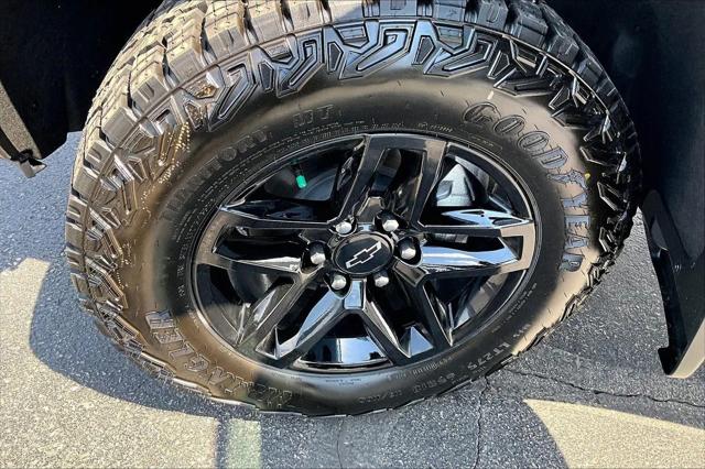 2026 Chevrolet Silverado 1500 4WD Crew Cab Short Bed Custom Trail Boss