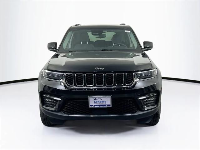 2023 Jeep Grand Cherokee Laredo 4x4