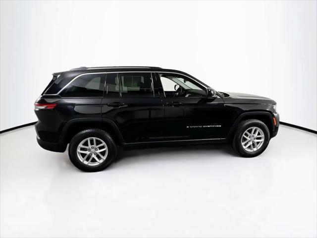 2023 Jeep Grand Cherokee Laredo 4x4