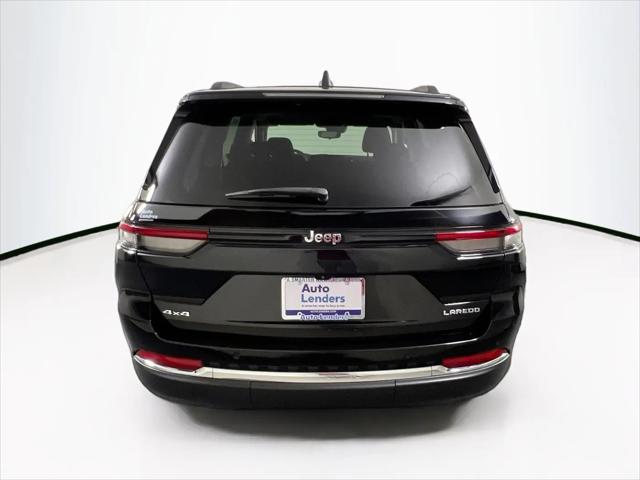 2023 Jeep Grand Cherokee Laredo 4x4