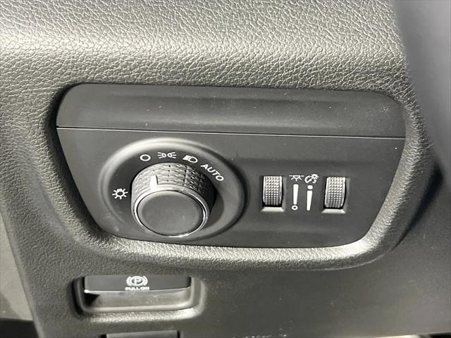2023 Jeep Grand Cherokee Laredo 4x4