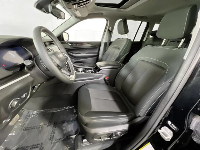 2023 Jeep Grand Cherokee Laredo 4x4