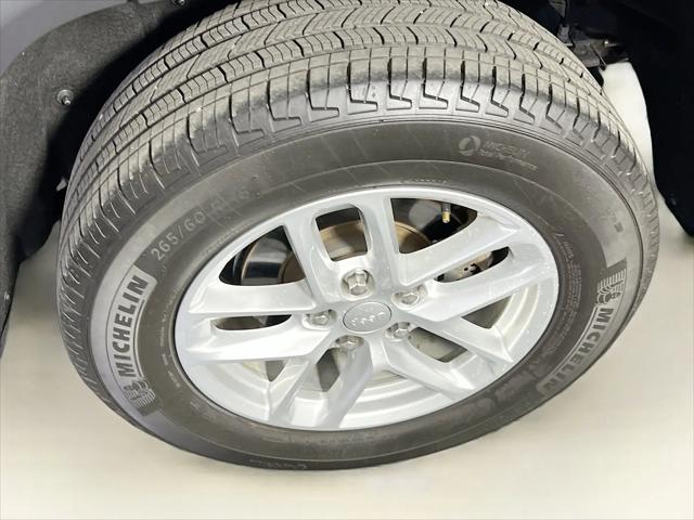 2023 Jeep Grand Cherokee Laredo 4x4