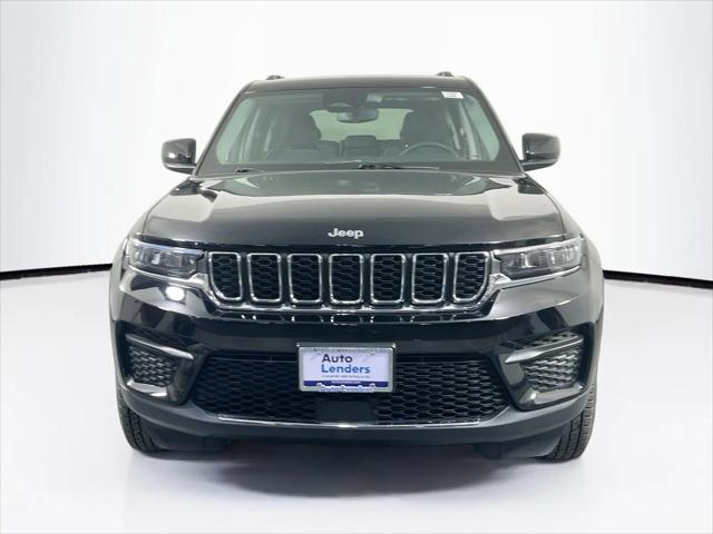 2023 Jeep Grand Cherokee Laredo 4x4