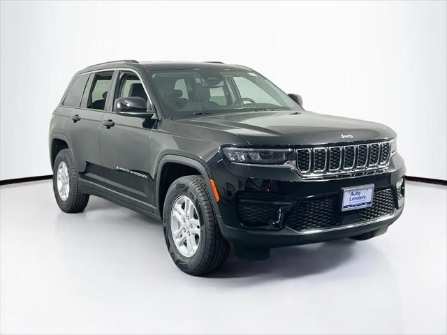 2023 Jeep Grand Cherokee Laredo 4x4